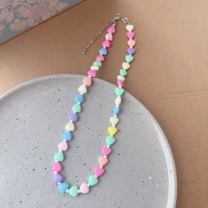 Y2K Harajuku – collier ras du cou en résine acrylique colorée pour femmes, pendentif en perles, cœur