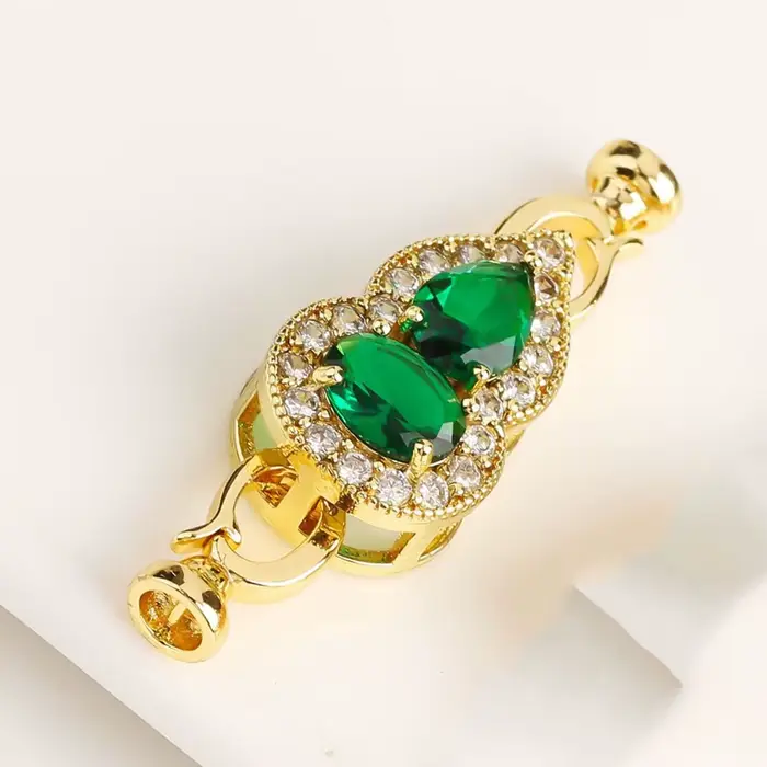 Connecteurs décoratifs carrés flottants plaqués or 18 carats avec pavé de zircons cubiques Juya pour