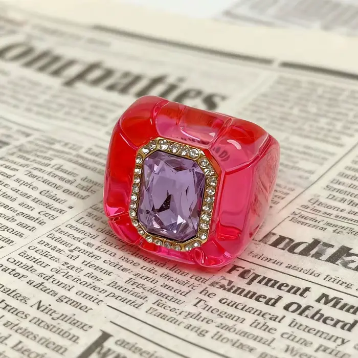 Bague large transparente colorée incrustée de diamants pour femme, accessoire de bijouterie chic et tendance pour le quotidien