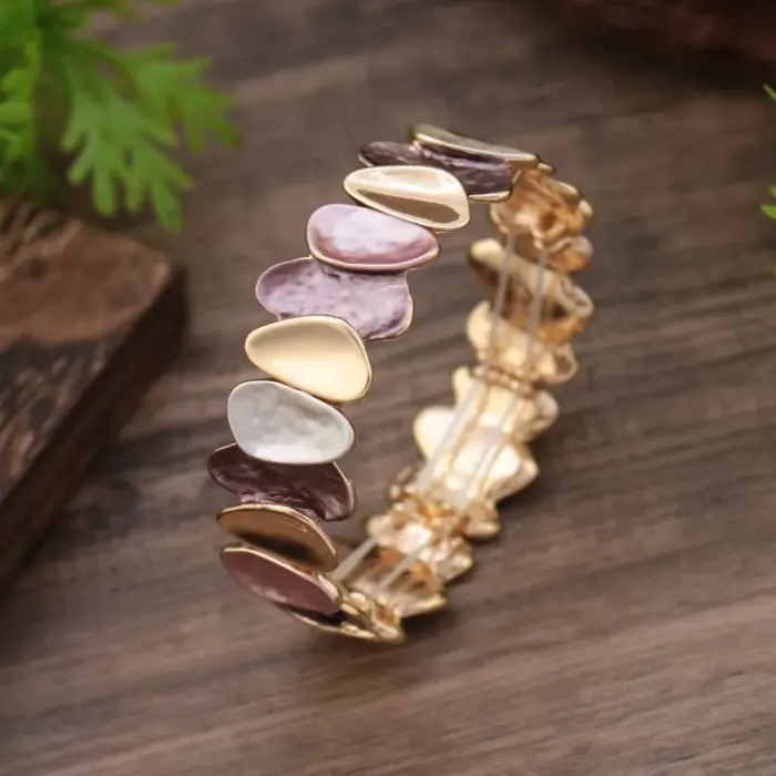 Bracelet élastique à pétales géométriques de couleur émail