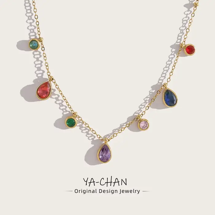 YACHAN Collier en acier inoxydable avec pendentif en cristal de zircon coloré pour femmes, chic, luxueux, vintage, bijou plaqué or 18 carats