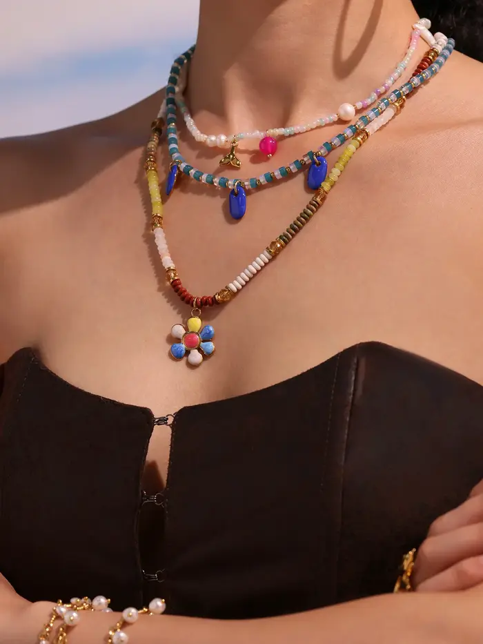 Magnifique collier pendentif bleu pour femmes