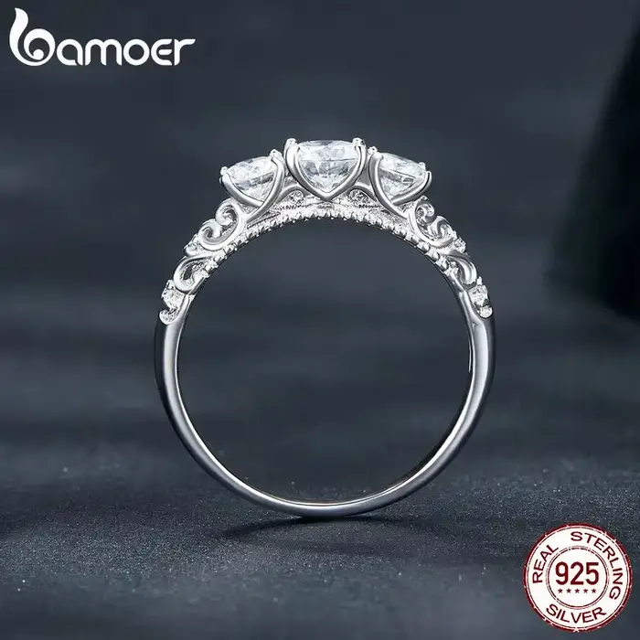 BAMOER 1.1CTTW Bague ronde Moissanite pour femme, bague de fiançailles en argent sterling 925 plaqué or blanc couleur D VVS1 Lab Diamond
