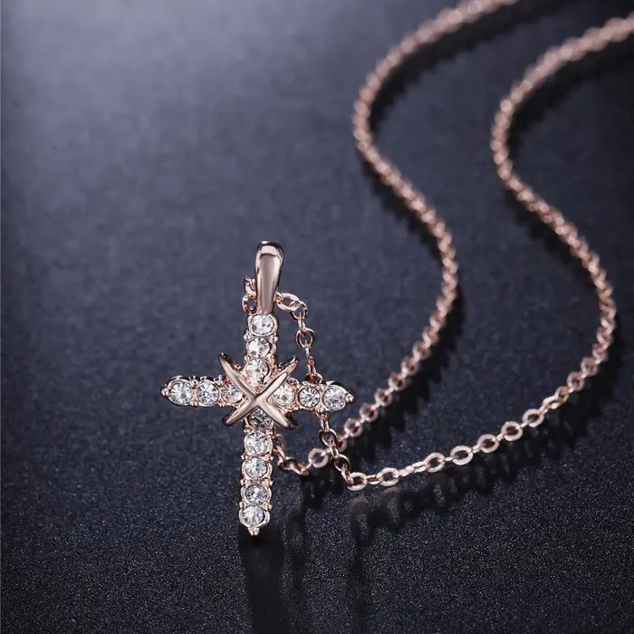 Colliers de la présidence de Jésus-Christ avec croix