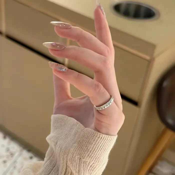 Bague de luxe en argent sterling 925 incrustée de zirconium pour femmes occasions spéciales style classique mariage bijoux à faire soi-même