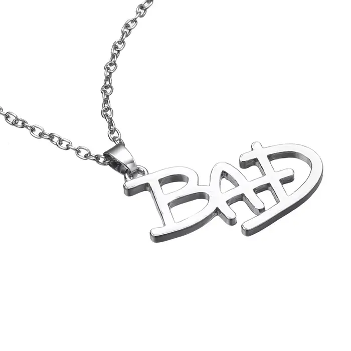 Collier Michael Jackson BAD, Pendentif MJ Classique Rock Roll Intemporel, Bijou Punk Tendance, Cadea