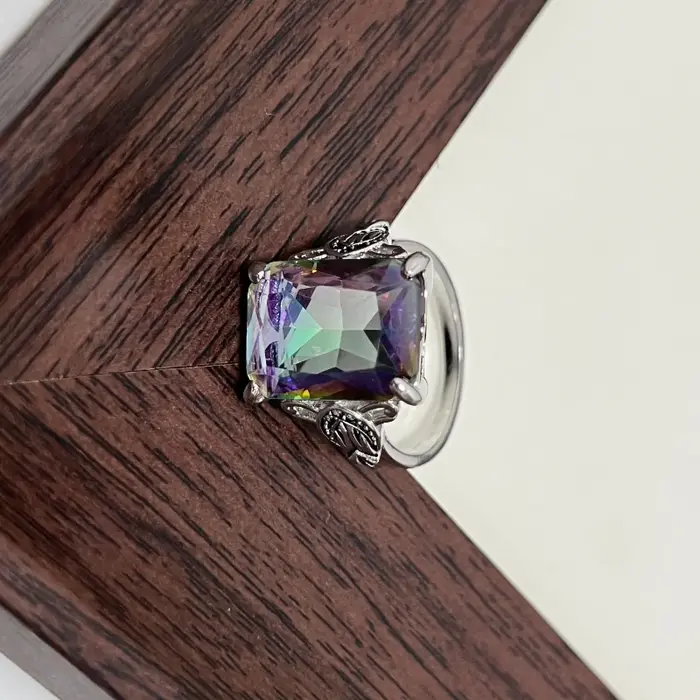 Superbe bague pour femme avec topaze sept couleurs et diamant carré - Style unique et luxueux - Cadeau d'anniversaire