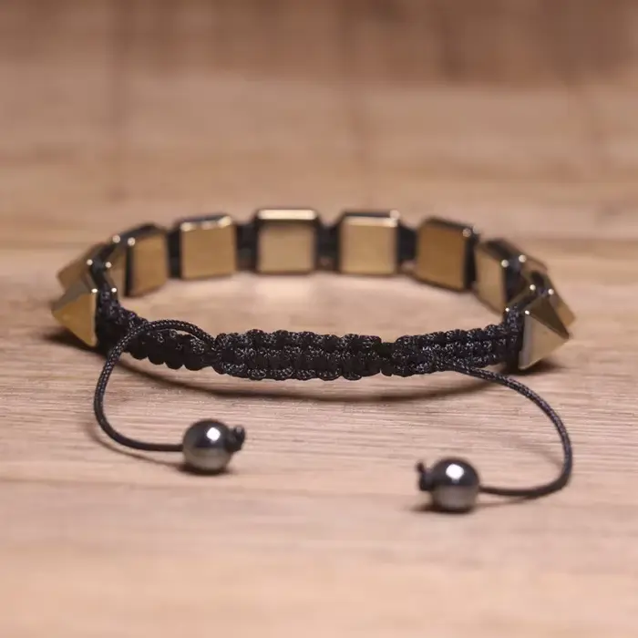 Bracelet à Rivets Style Gothique Tissé à la Main Accessoire de Mode Unisexe Pour Hommes et Femmes Occasions Spéciales Halloween Cosplay