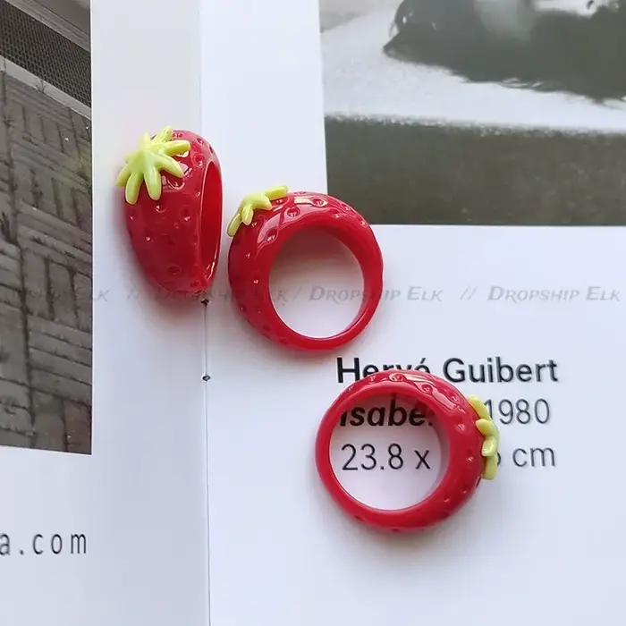 Anneau de fruits aux fraises douces