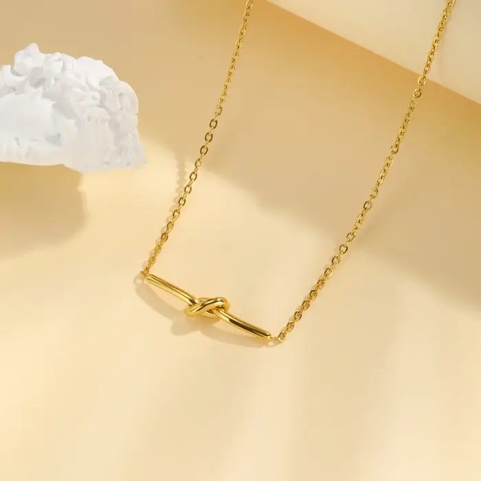 Collier pendentif à nouer le nœud pour femmes