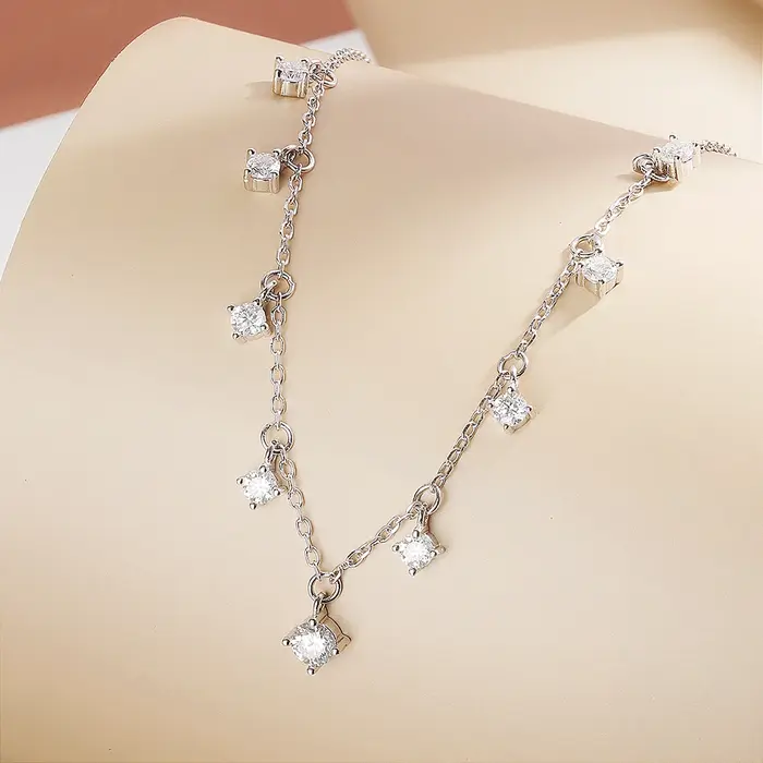 Collier en moissanite Serenity 1.1ct D color pour femmes, pendentif en forme de cœur, chaîne plaquée or 18 carats, bijou de luxe pour occasions spéciales
