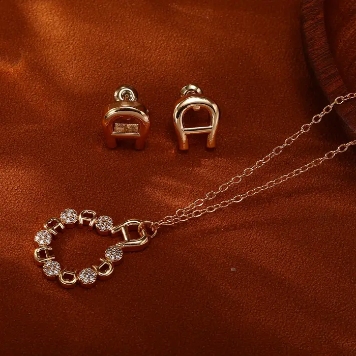 Ensemble de bijoux tendance en forme de fer à cheval avec lettre A, plaqué or, collier et boucles d'