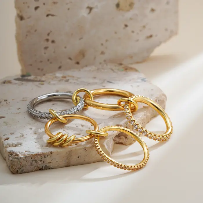 Bague de connexion multicouche pour femmes