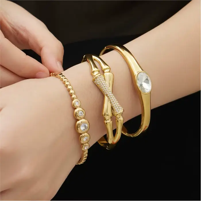 Bracelets à boucle Bracelets en acier inoxydable plaqué or 18 carats Bracelet brillant Zircon ouvrable Bracelets Bracelets pour femme