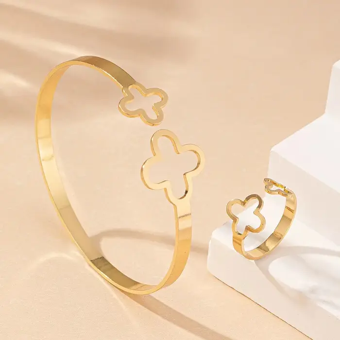 Ensemble de bijoux pour femmes : Bracelet et bague Fleur porte-bonheur