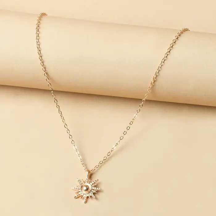 Collier pendentif soleil couleur or Simple pour femmes