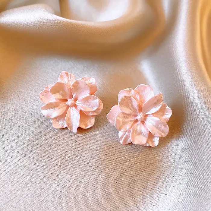 Boucles d'oreilles à tige fleur rose en résine pour femmes, mode coréenne moderne, camélia acrylique mignon, accessoires de bijoux de fête pour filles, nouveau