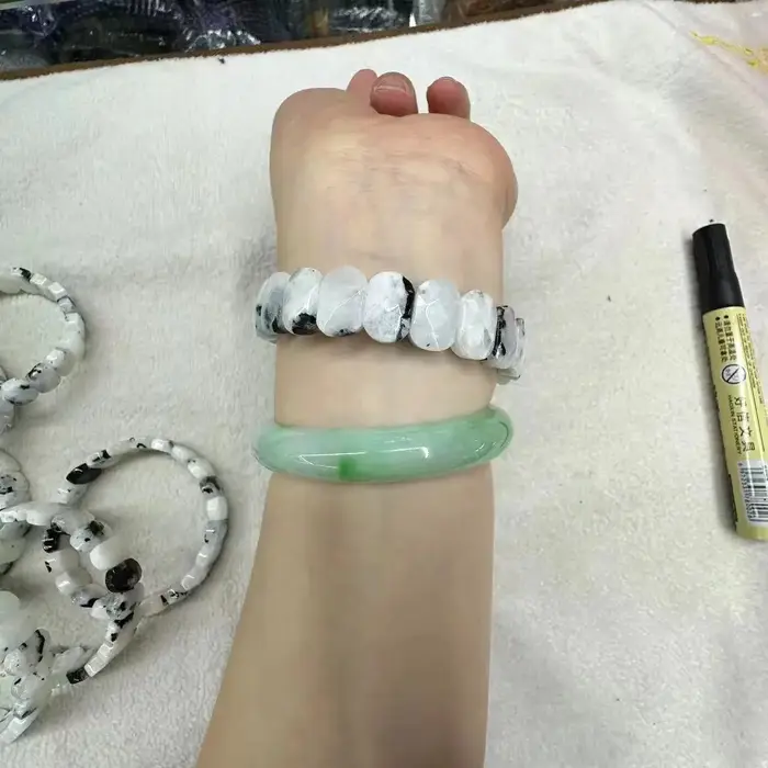 Bracelet en Pierre de Lune Naturelle de Haute Qualité