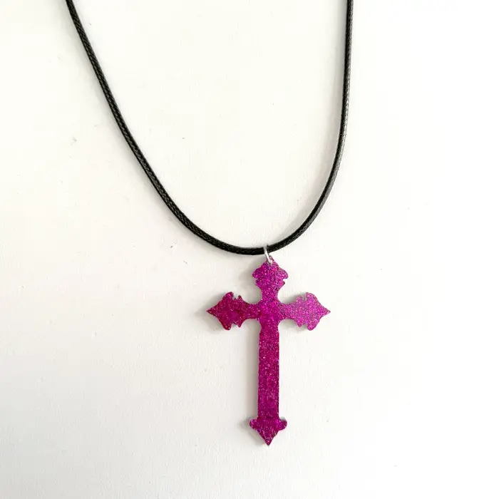 Collier pendentif croix imprimé léopard Y2K pour femmes