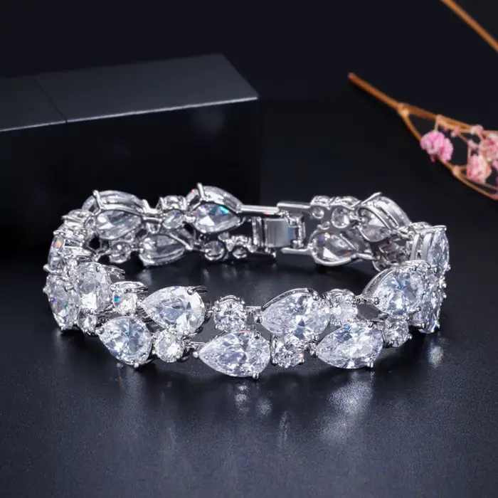 Bracelets Vinregem Bohemia en pierres précieuses (rubis