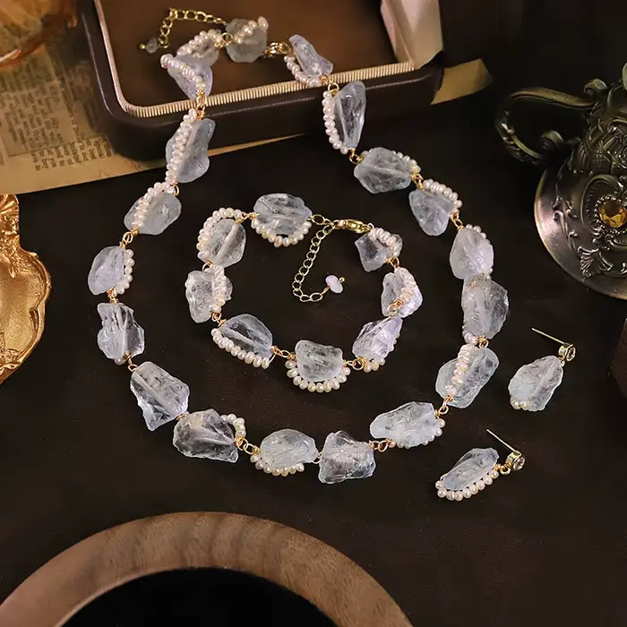 Parure de bijoux en perles d'eau douce naturelles et aigue-marine pour femme, idéale pour le quotidien, les banquets, les vacances à la plage, un cadeau délicat.