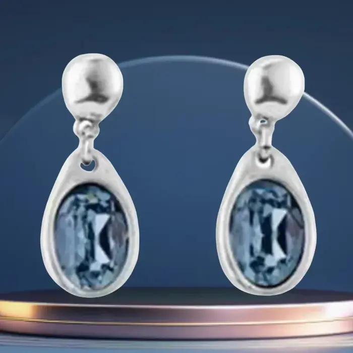 Boucles d'oreilles exquises en cristal bleu en forme de gouttelette qui brillent en été de 2025, ada