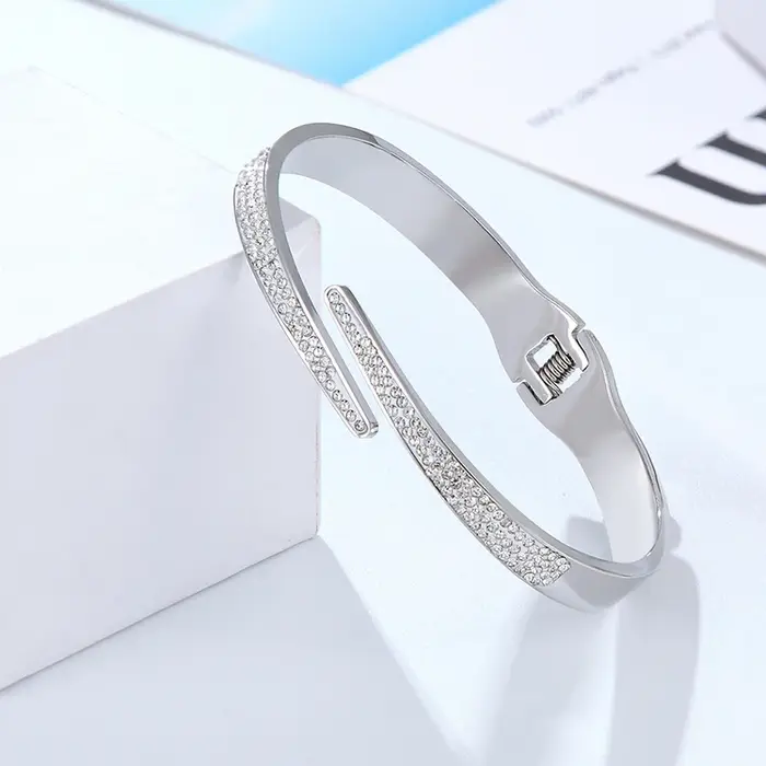 Bracelet classique de luxe en Zircon pour femmes, en acier inoxydable, couleur or, bijoux d'amour, c
