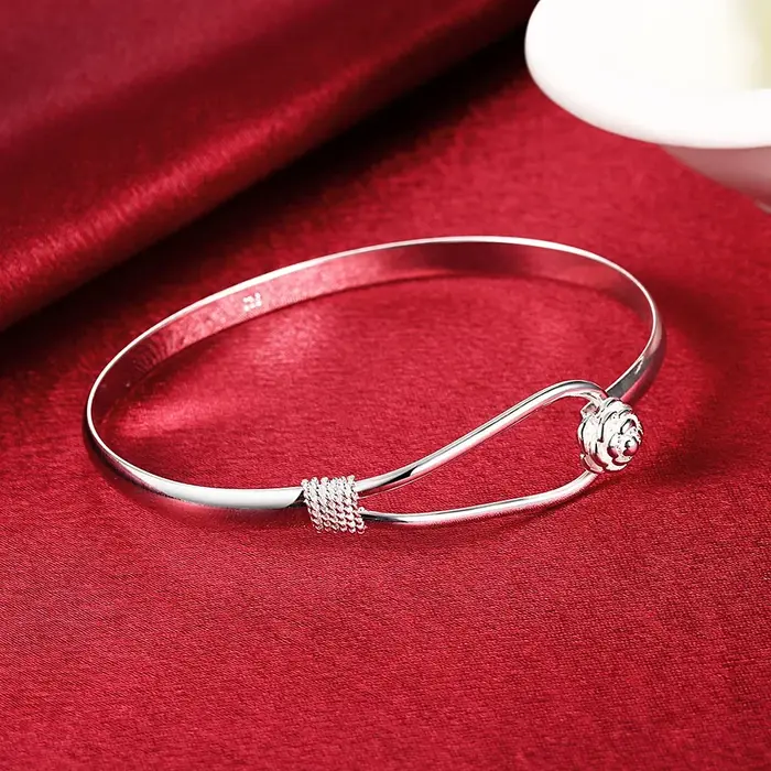 Bracelet fleur en argent 925 pour femmes élégant et ajustable pour toutes les occasions partys soirées et cadeaux de fête