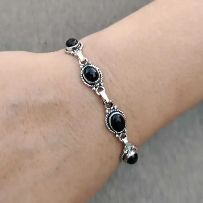 Bracelets en argent avec onyx noir au charme rétro pour femmes et hommes