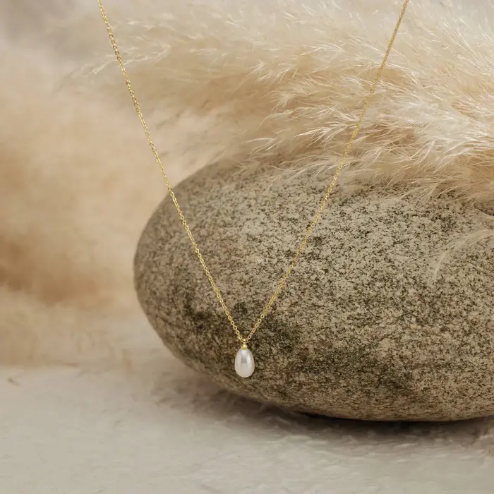 Collier classique avec pendentif perle goutte forme élégante cadeau occasion spéciale femmes mariage anniversaire