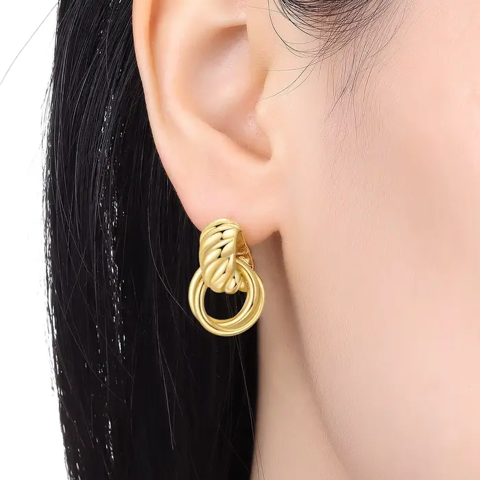 Boucles d'oreilles en argent sterling élégantes pour femmes pour les occasions spéciales et le quotidien