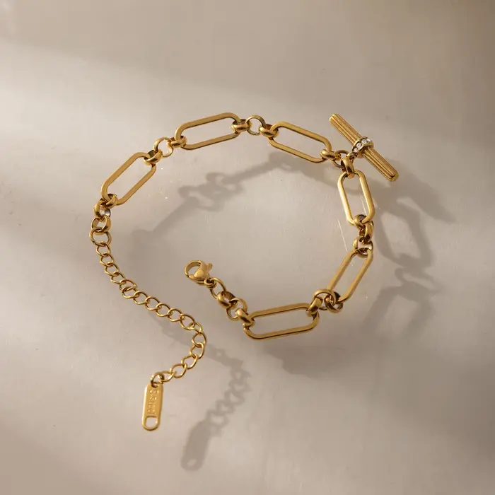 Bracelet à breloques en forme de T Zora Crystal pour femmes