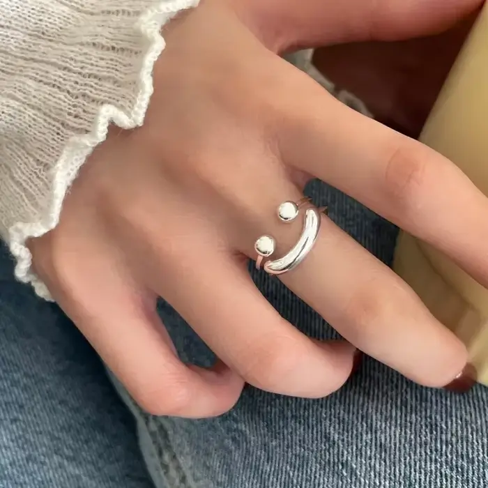 PONYKISS – bague ouverte minimaliste couleur argent avec visage souriant mignon pour femmes et fille