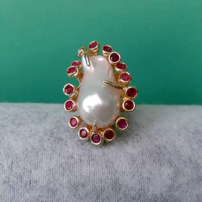 Kkgem Fuchsia Cz pavé 23x32mm bague de sonnerie en perles baroques blanches de culture réglable