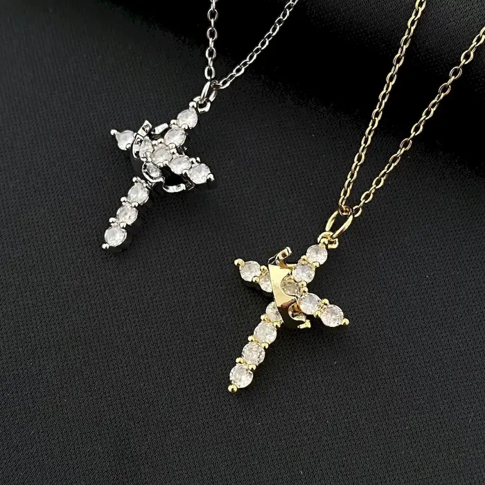 Collier avec pendentif couronne et croix rotative en or Rose pour femmes