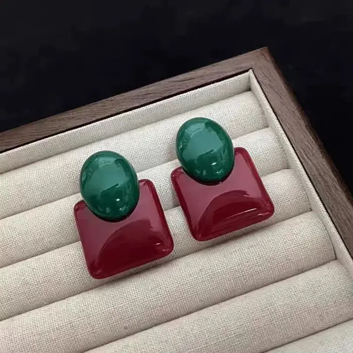 Boucles d'oreilles géométriques rétro en résine pour femmes