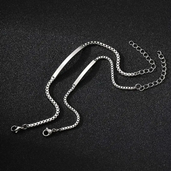 Bracelet personnalisé en plaqué argent avec nom et barre d'identification moderne pour homme et femme occasions spéciales