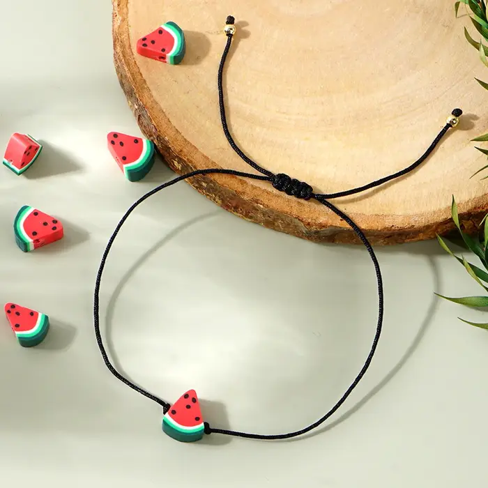 Bracelet Boho Fruit Heishi en terre cuite pour femmes style bohème pastèque motifs naturellement élégants à offrir pour occasions spéciales