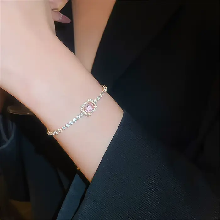 Bracelet réglable carré en alliage de zinc avec tracker d'humeur pour homme et femme occassions spéciales et quotidienne