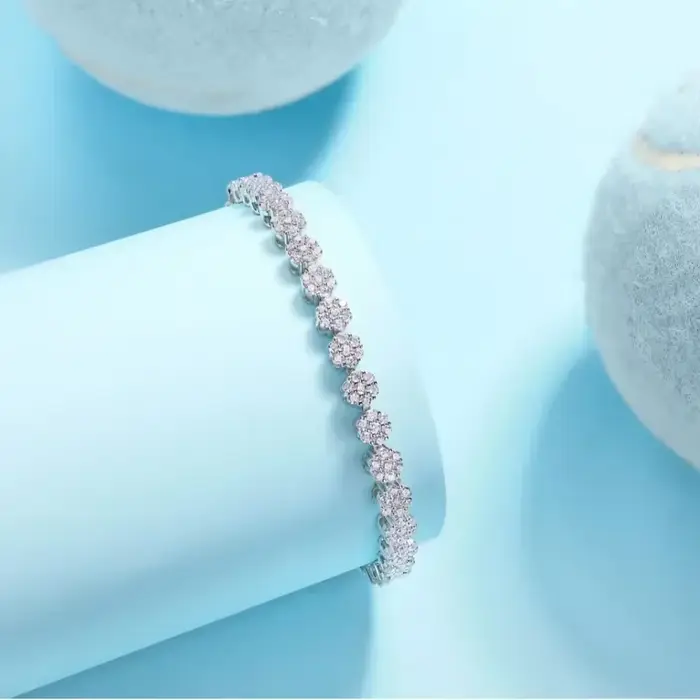 Bracelet en moissanite argent sterling plaqué or 18 carats pour femmes occasions spéciales engagement romantique