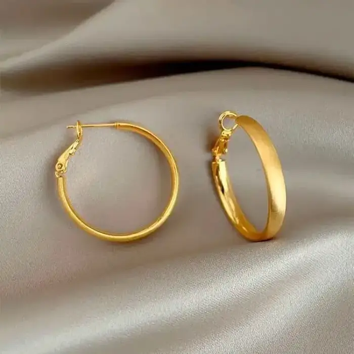 Boucles d'oreilles créoles Lynge Jewelry en or brossé uni pour femme