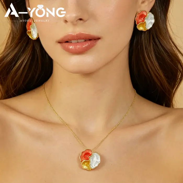Bijoux Emaillés en Or 14 Carats pour Femmes Occasions Spéciales Soirées Élégantes Collier Boucles D'Oreilles