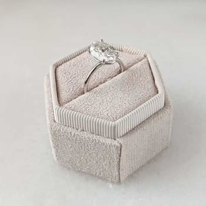 Bague de mariage en diamant 1