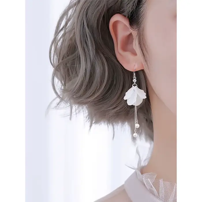 Boucles d'oreilles en perles de fleurs éternelles pour femmes, longues tempérament, plaqué argent, pompon, accessoires de mariée de mariage