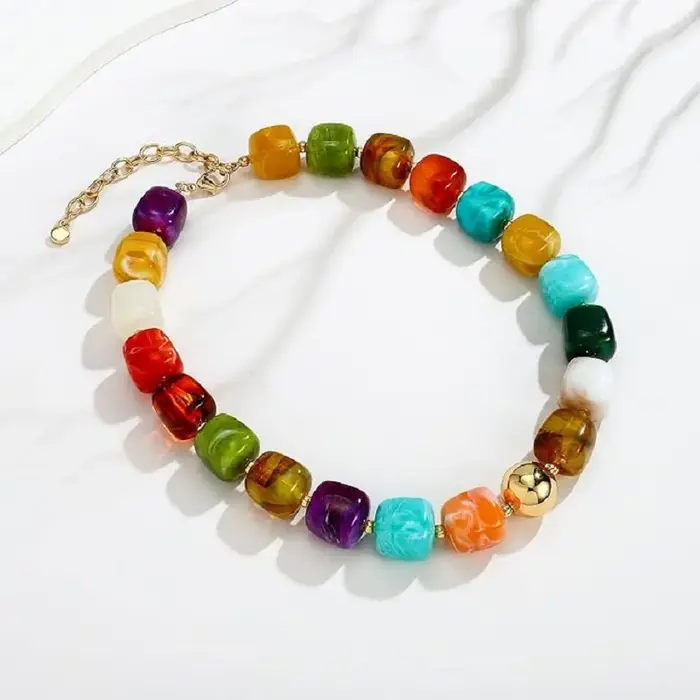 Collier coloré à perles pour femme
