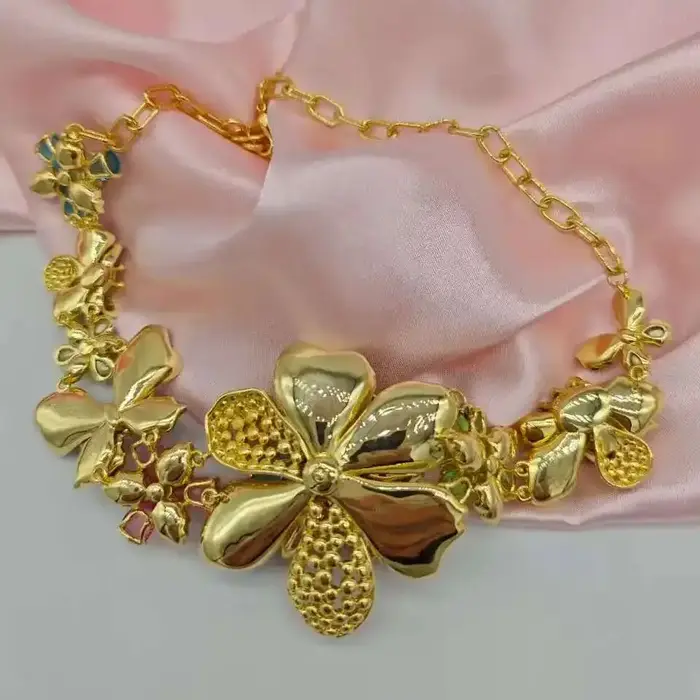Boucles d'oreilles en cristal exquis grandes fleurs design original bijoux de luxe or rose jaune clair or pur plaqué argent rhodium imitation bronze ancien pistolet noir rhodium