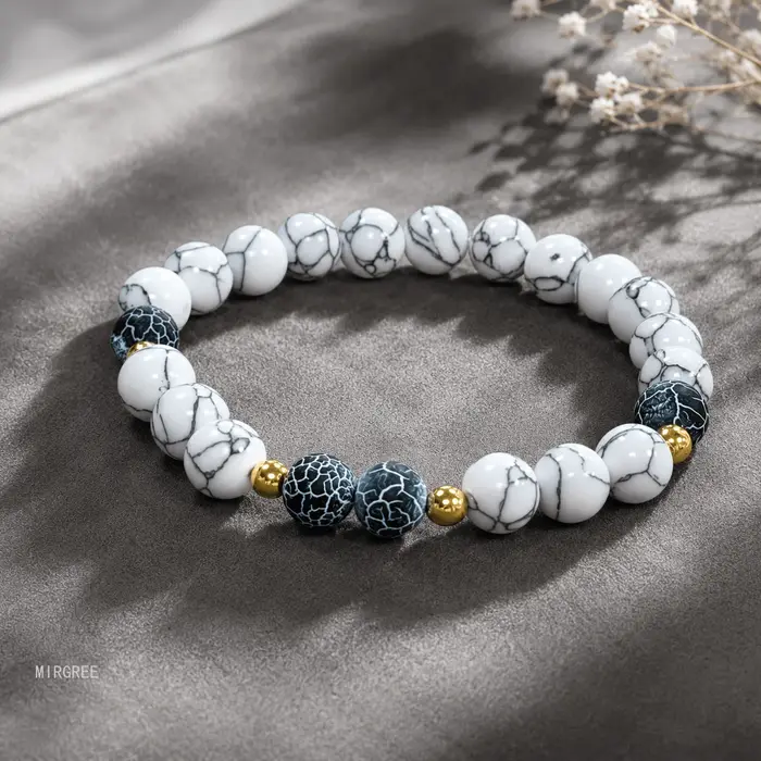 Bracelet extensible de style bohème de 8 mm avec perles blanches - Conception confortable et élastique