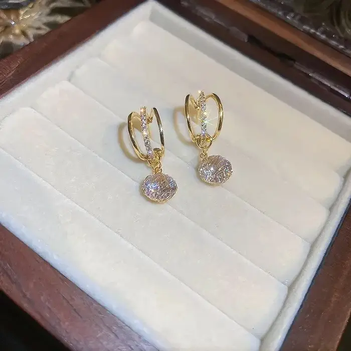 Boucles d'oreilles Vintage françaises avec pampilles en perles et raisin