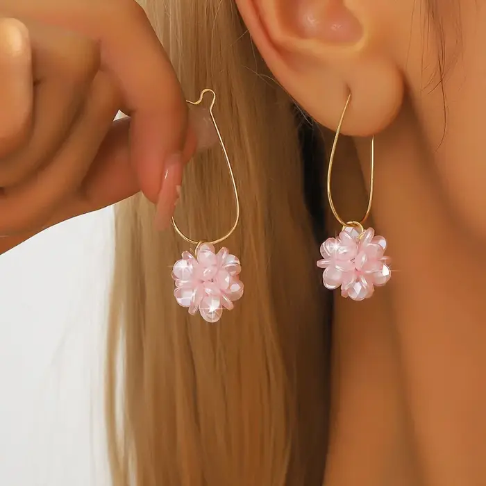 Tempérament blanc perle pétale boule goutte boucles d'oreilles pour les femmes exquise mode corée boucle d'oreille bijoux accessoires cadeau