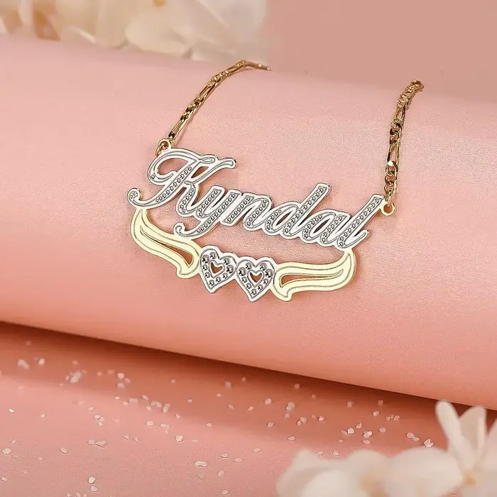 Nouveau nom personnalisé plaqué or 18 carats personnalisé deux tons nom collier avec Double coeur pe